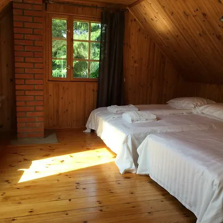 River Villa, 20 Min By Train To Old Town, Big Yard