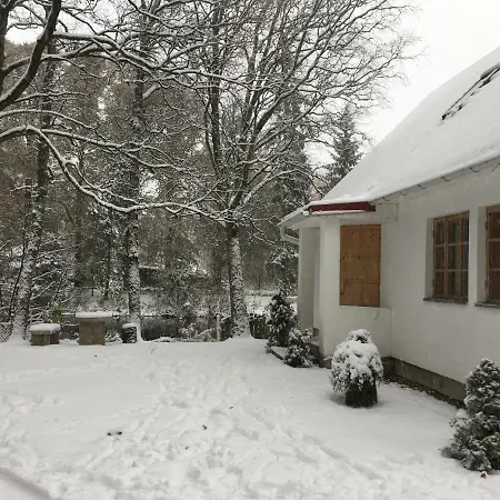 River Villa, 20 Min By Train To Old Town, Big Yard Vakantiehuis *