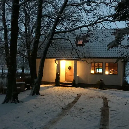 River Villa, 20 Min By Train To Old Town, Big Yard Vakantiehuis