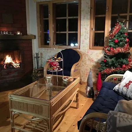 River Villa, 20 Min By Train To Old Town, Big Yard Vakantiehuis